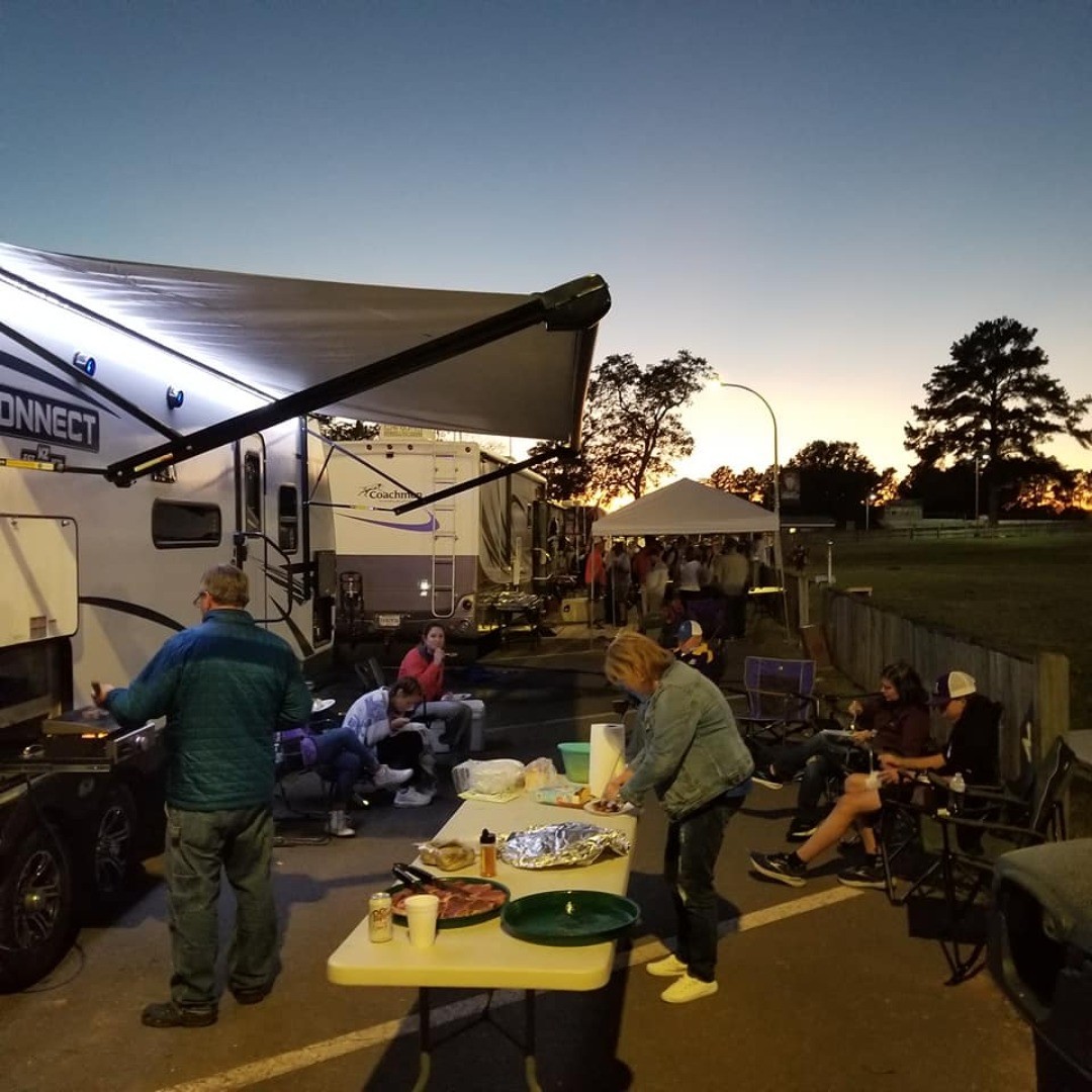 DeRidder Rentals has campers, too.  Here is our 34ft bumper pull unit tailgating at the NSU vs McNeese football game.  The outdoor grill on this camper is the bomb!!!

DeRidderRentals.com

#deridderrentals #rvrental #deridder #leesville #fortpolk